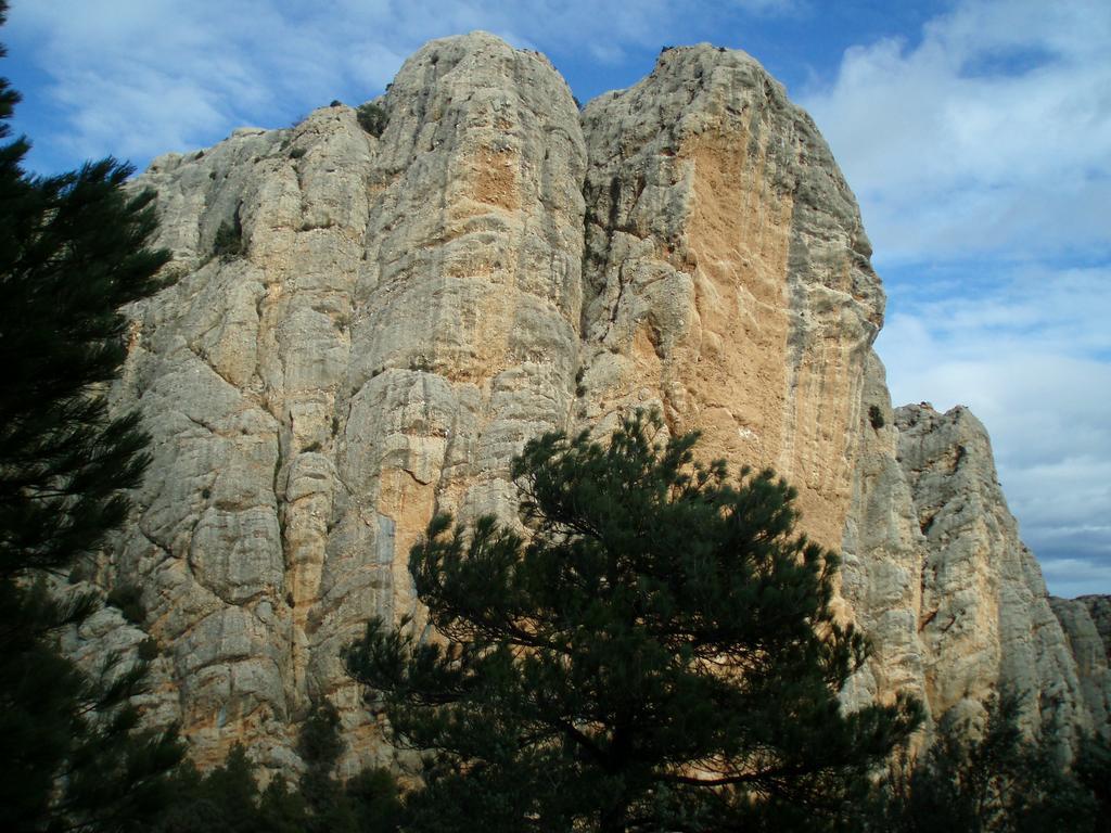 Peñarroya de Tastavins Masia De La Serra De La Cogulla المظهر الخارجي الصورة